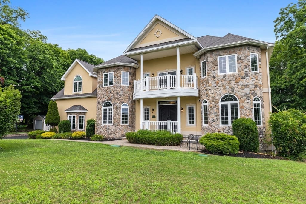 Single Family Residence at 2 Bridle Path, Lynnfield MA 01940, Lynnfield, photo 33 of 41