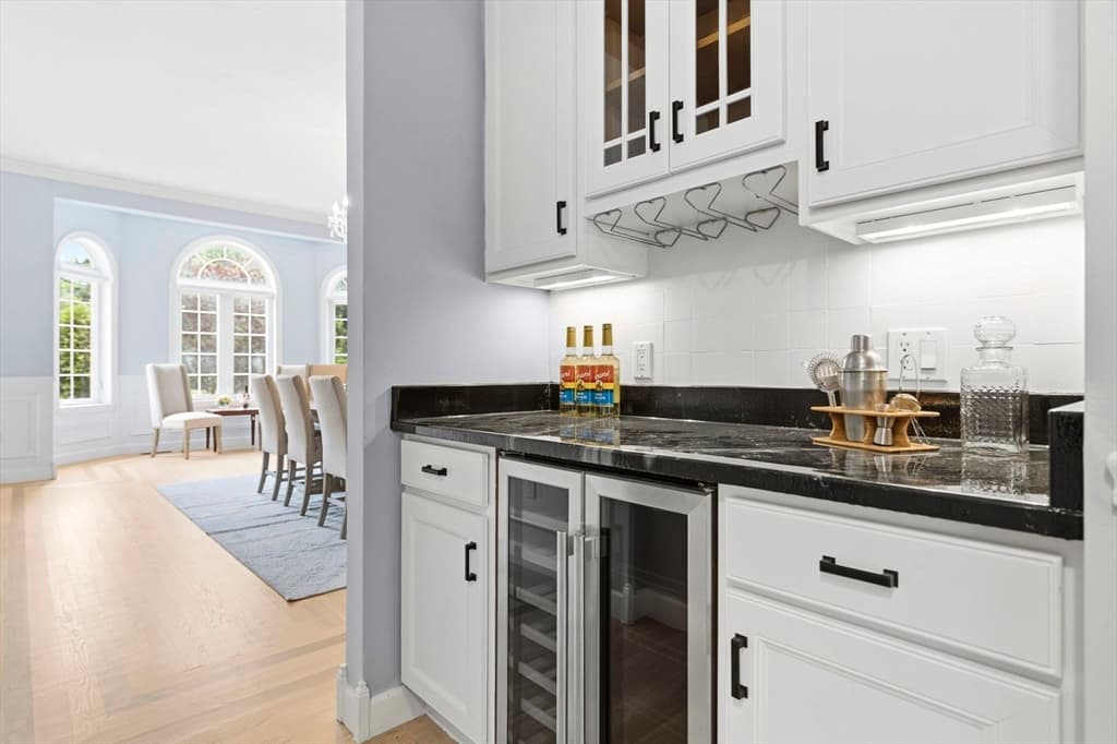 Single Family Residence at 2 Bridle Path, Lynnfield MA 01940, Lynnfield, photo 14 of 41