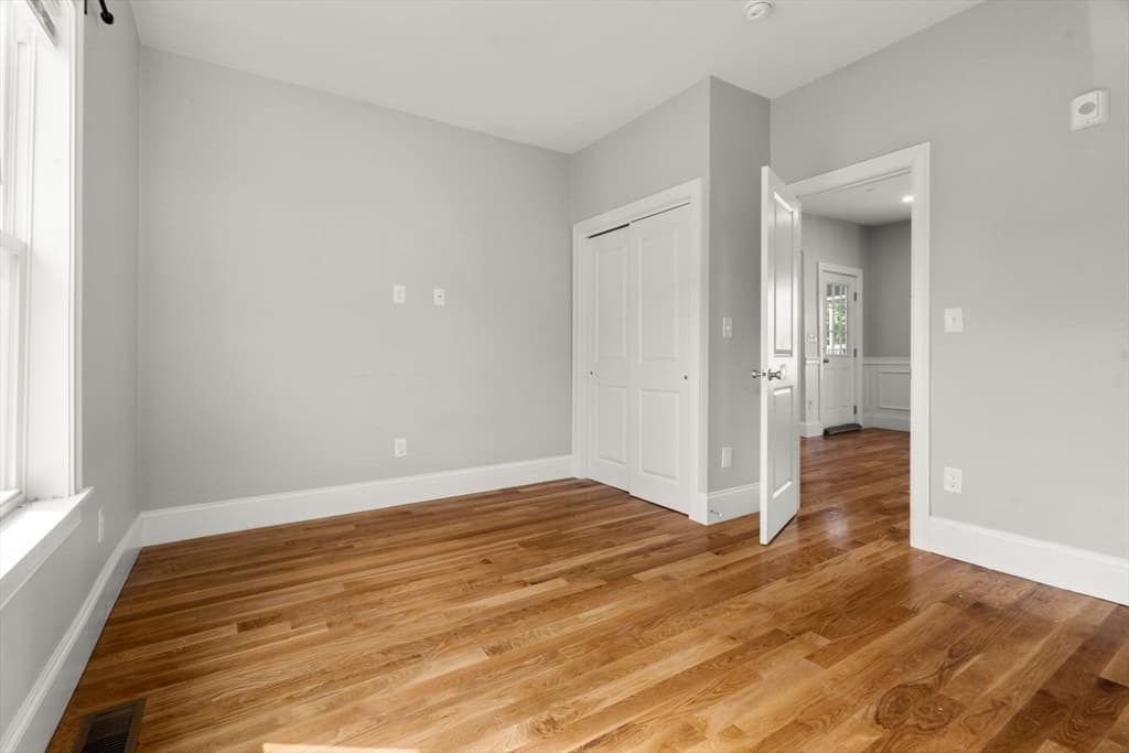 Condominium at 1000 River # 2, Boston MA 02136, photo 14 of 22