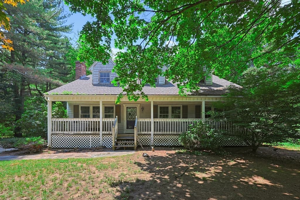 Single Family Residence at 47 Sleepy Hollow Ln, Wrentham MA 02093, Wrentham, photo 5 of 40