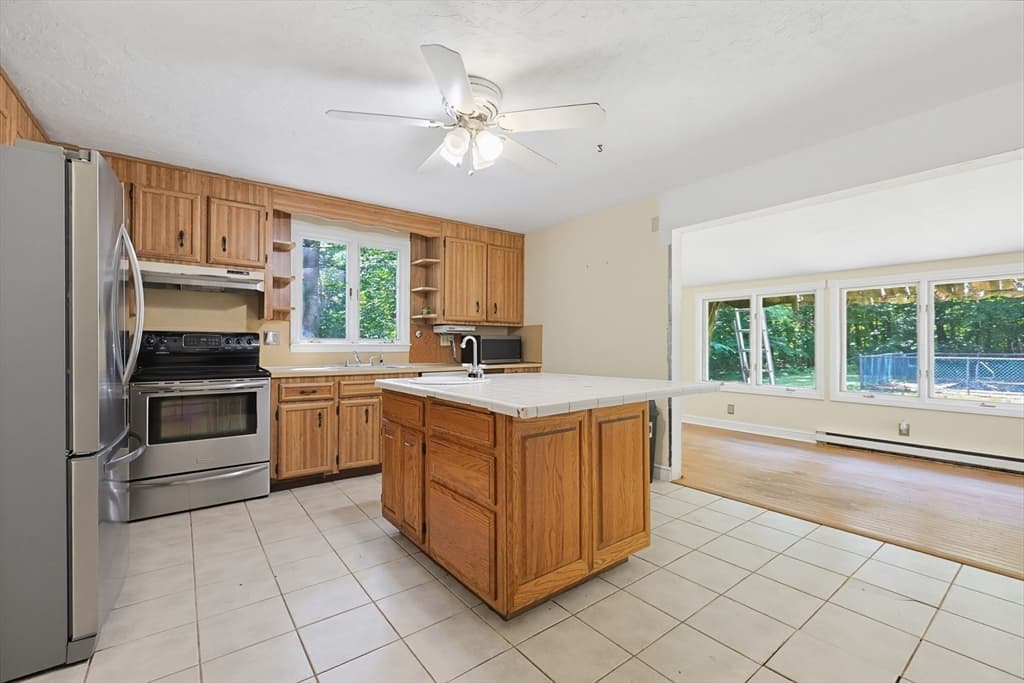 Single Family Residence at 47 Sleepy Hollow Ln, Wrentham MA 02093, Wrentham, photo 10 of 40