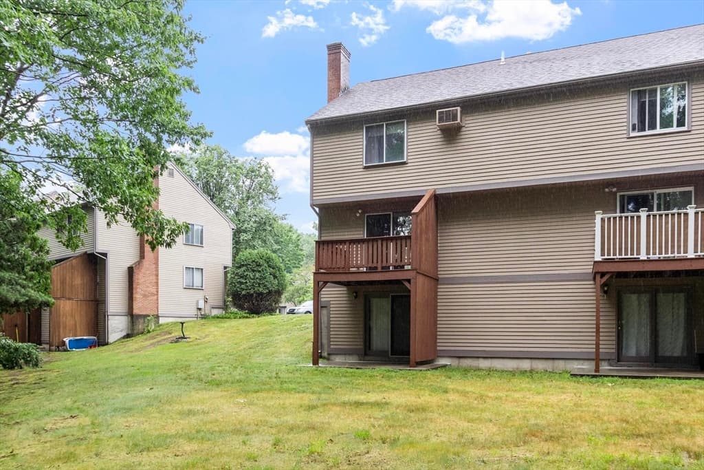 Condominium at 119 Cortland Cir # 119, Leominster MA 01453, Leominster, photo 31 of 33