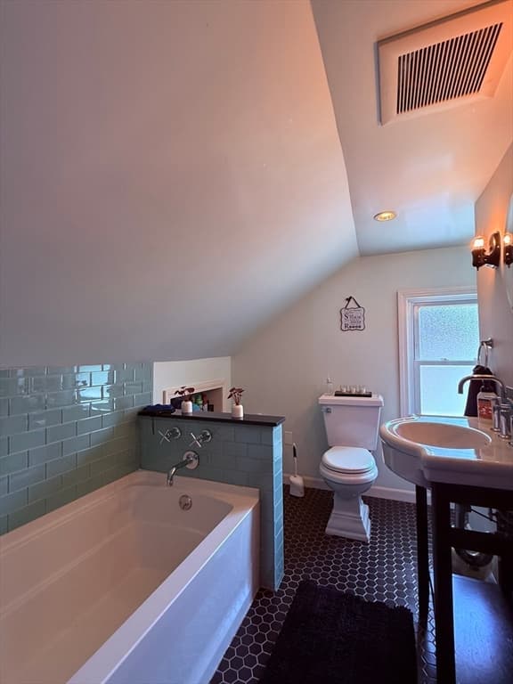 183 Compos St, Somerset MA 02726 photo 13