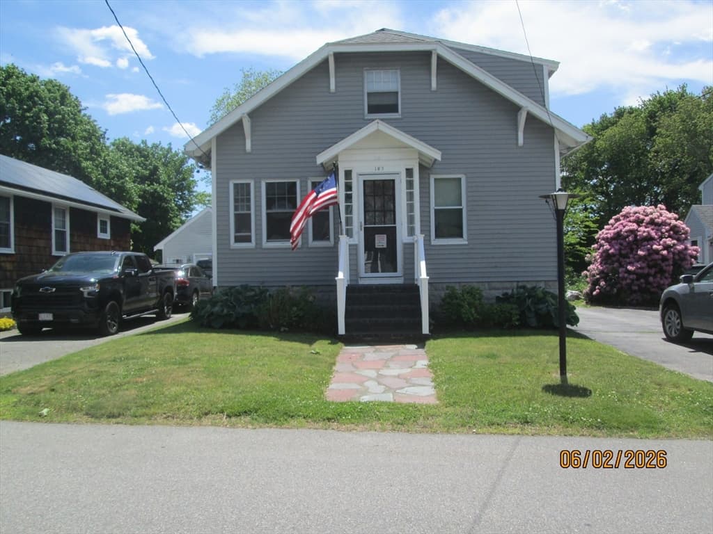 183 Compos St, Somerset MA 02726