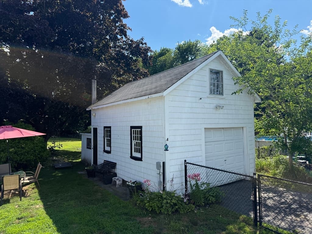 183 Compos St, Somerset MA 02726 photo 5