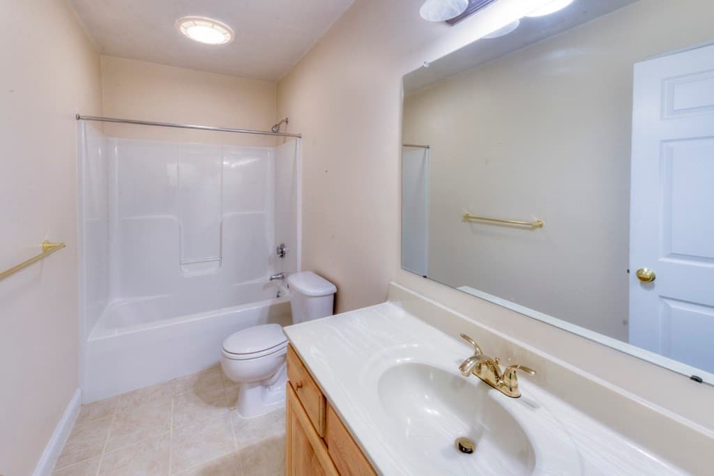Condominium at 20 Northgate # 14, Grafton MA 01536, Grafton, photo 26 of 29