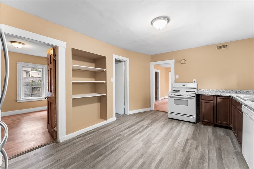 2 Hacker Ct, Worcester MA 01603 photo 6