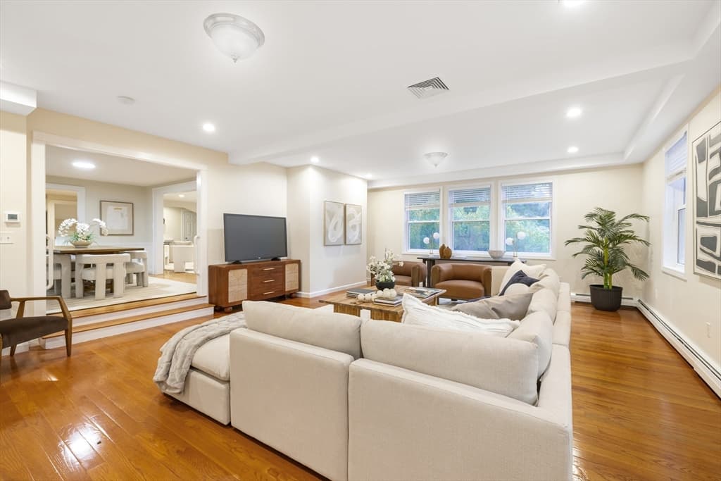 22 Bracebridge Road, Newton MA 02459 photo 12