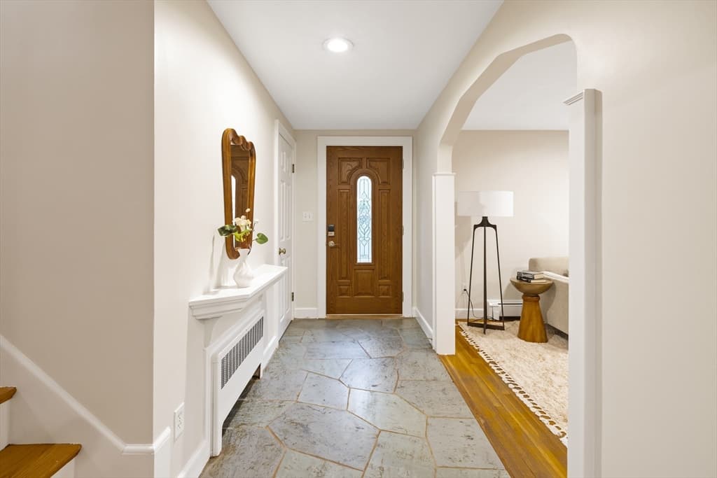 22 Bracebridge Road, Newton MA 02459 photo 3