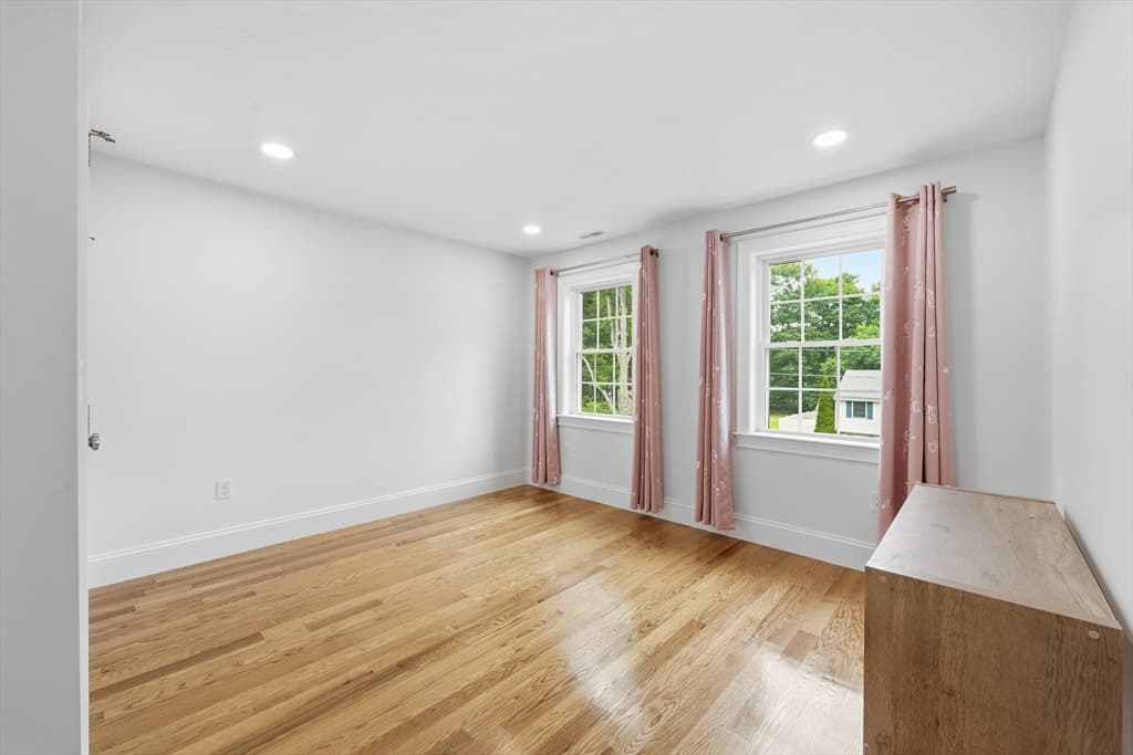 25 Fourth Ave, Billerica MA 01821 photo 23