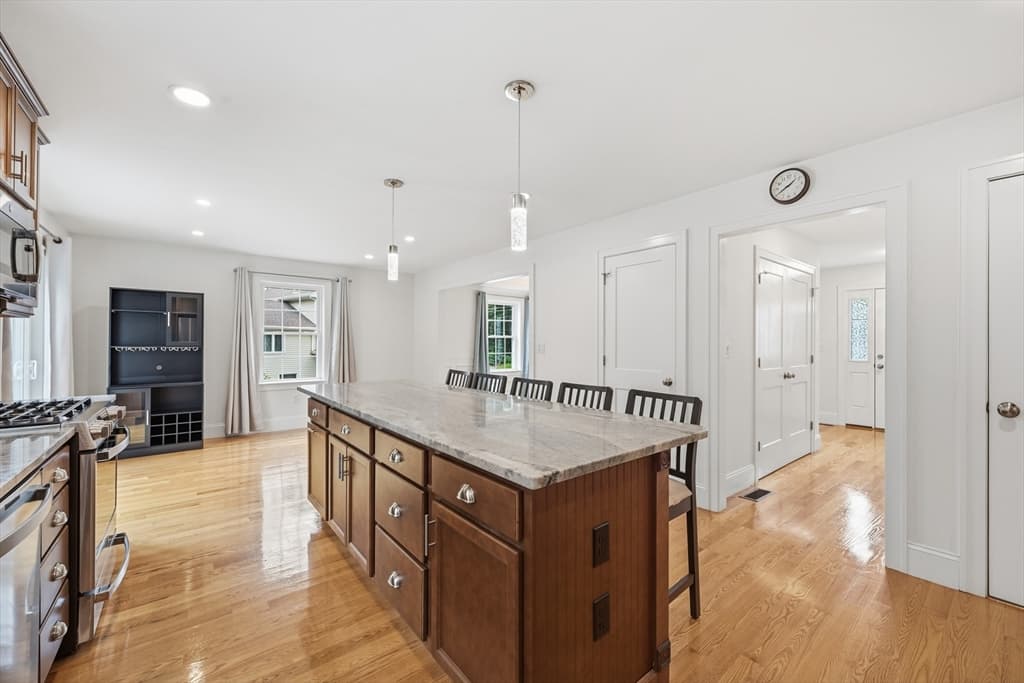 25 Fourth Ave, Billerica MA 01821 photo 11