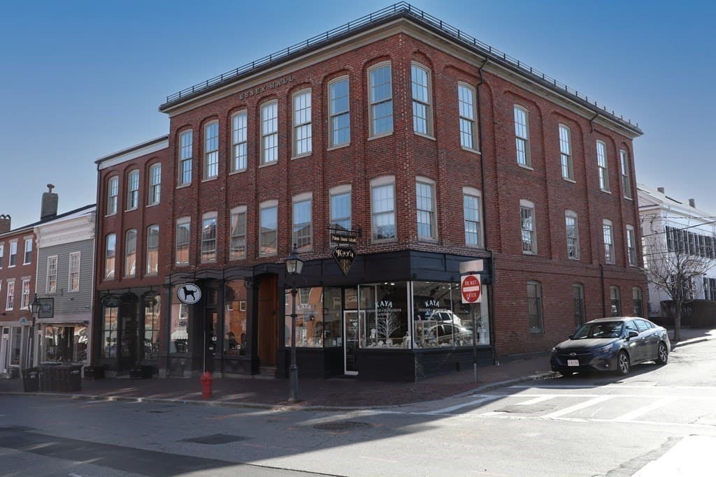 39 State St # 4, Newburyport MA 01950