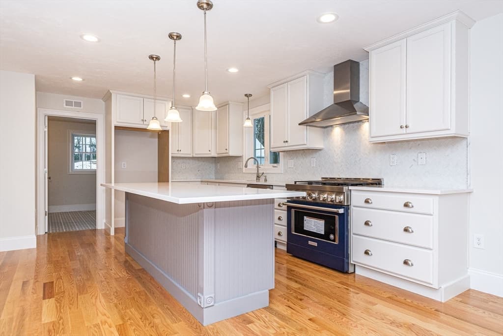 Single Family Residence at 19 Fourth Avenue, Billerica MA 01821, Billerica, photo 10 of 33