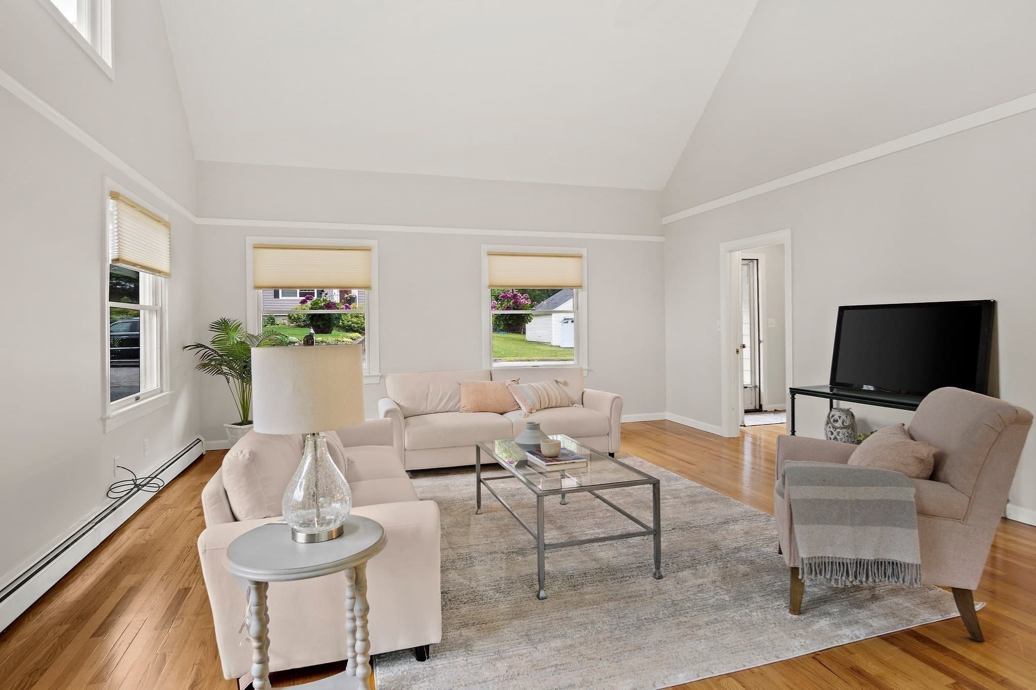 Single Family Residence at 25 Indian Hill Road, Woburn MA 01801, Woburn, photo 6 of 38