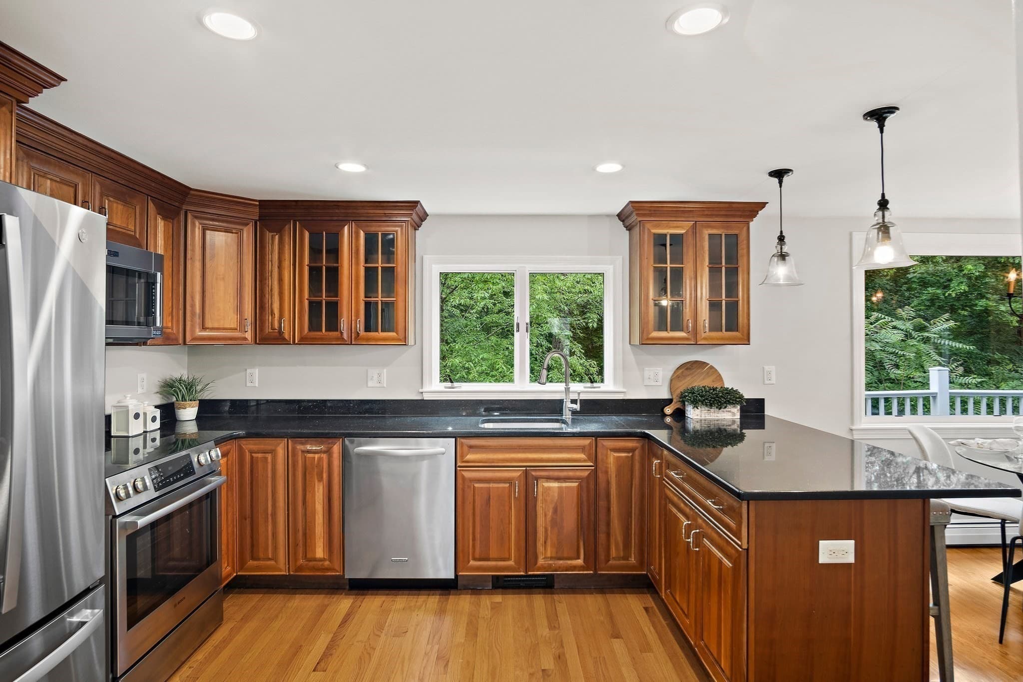Single Family Residence at 25 Indian Hill Road, Woburn MA 01801, Woburn, photo 7 of 38