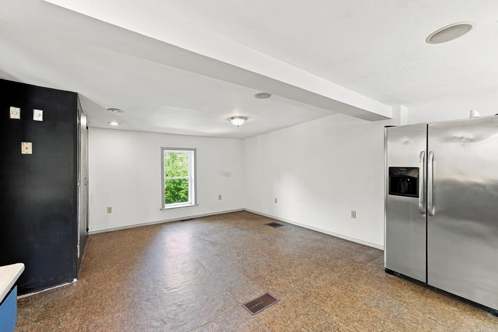 28 Tremont St, Athol MA 01331 photo 17