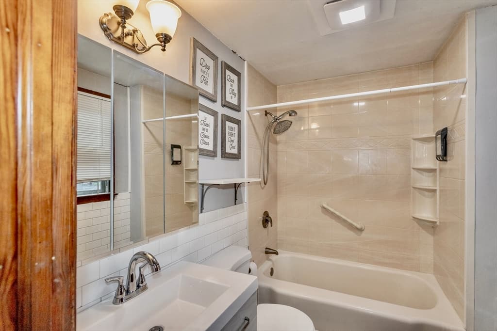 15 Kenwood Street, Westfield MA 01085 photo 15
