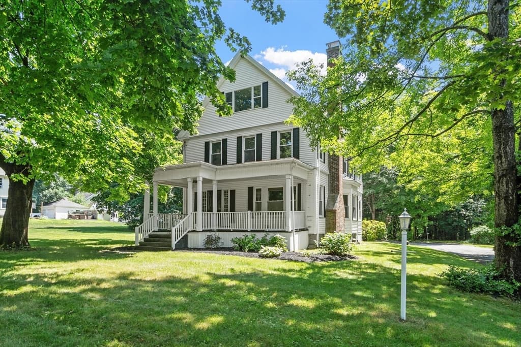 1347 Main Street, Leominster MA 01453