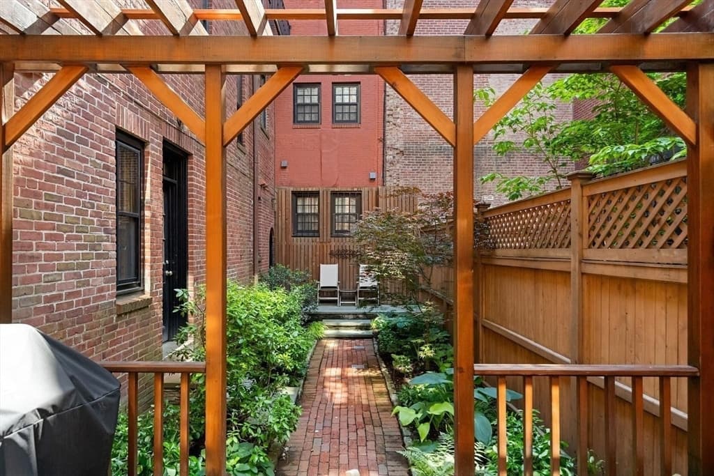 23-25 Beaver Place, Boston MA 02108 photo 37