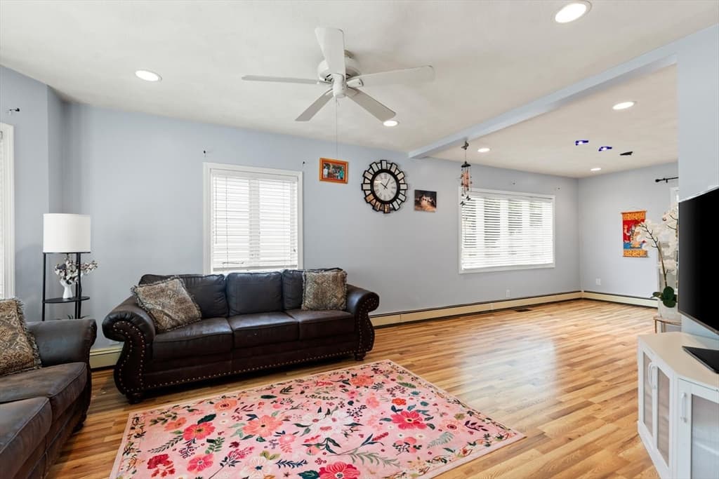 11 Jackson St, Saugus MA 01906 photo 7