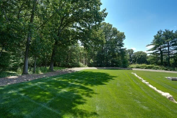 121 Lexington St, Burlington MA 01803 photo 4