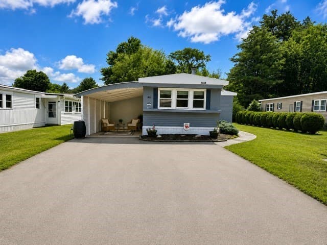 46 Teresa Dr, Hudson MA 01749 photo 2