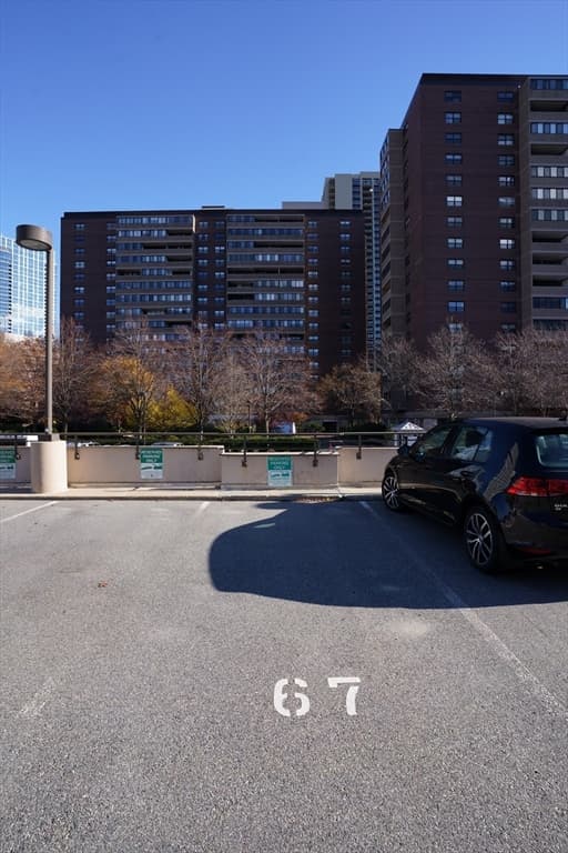 9 Hawthorne Pl Pkg 67, Boston MA 02114 photo 2