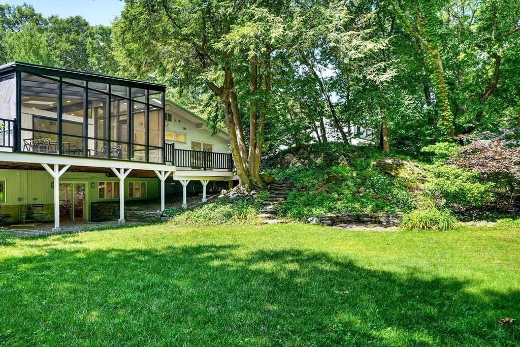 365 Newton St, Brookline MA 02467 photo 14