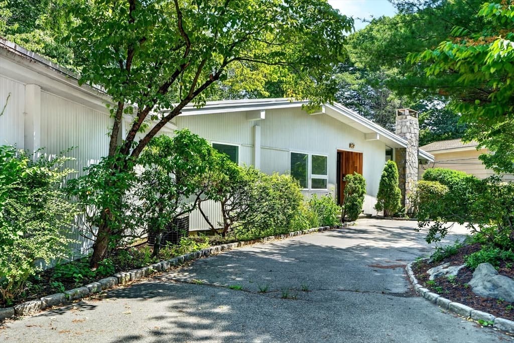 365 Newton St, Brookline MA 02467 photo 35