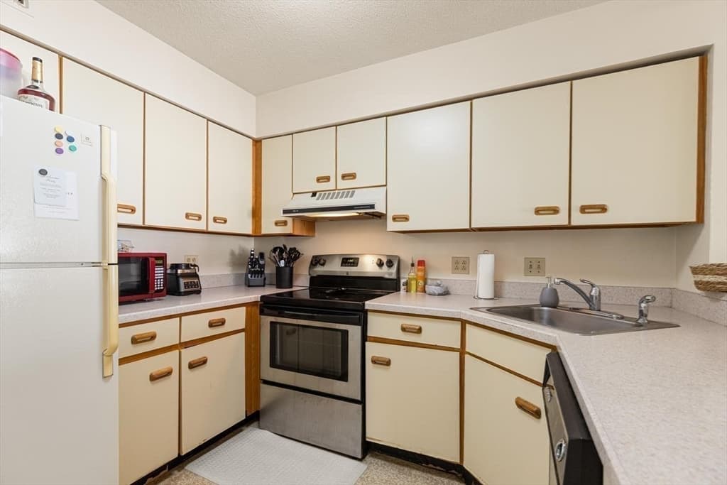 50 South Common St # 403, Lynn MA 01902 photo 16
