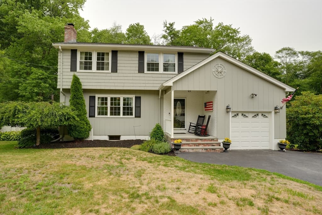 18 Hart St, Burlington MA 01803