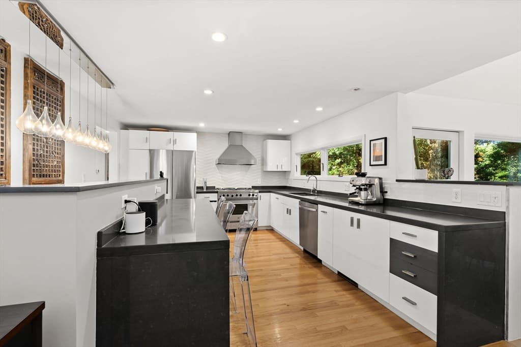 44 Windemere Rd, Wellesley MA 02481 photo 11