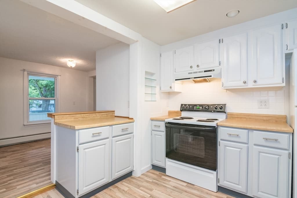 56 Warner St, Northampton MA 01062 photo 9