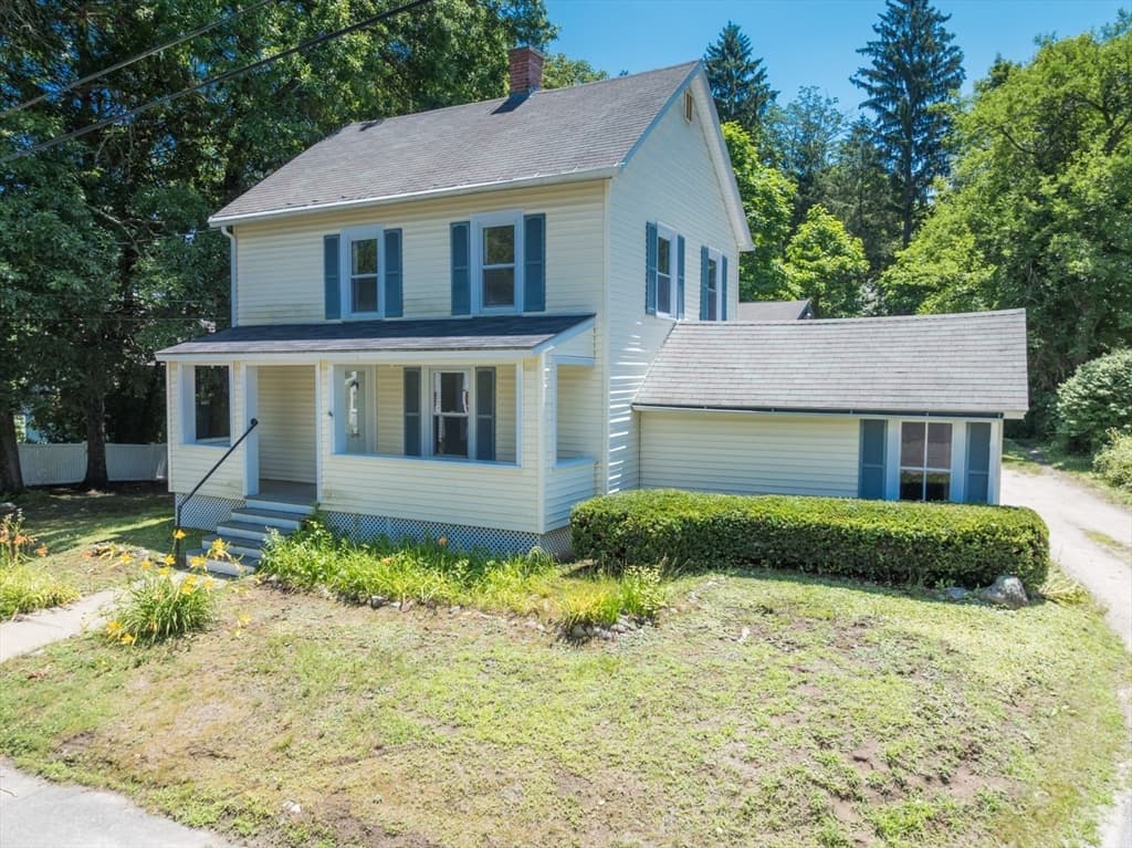 56 Warner St, Northampton MA 01062 photo 4