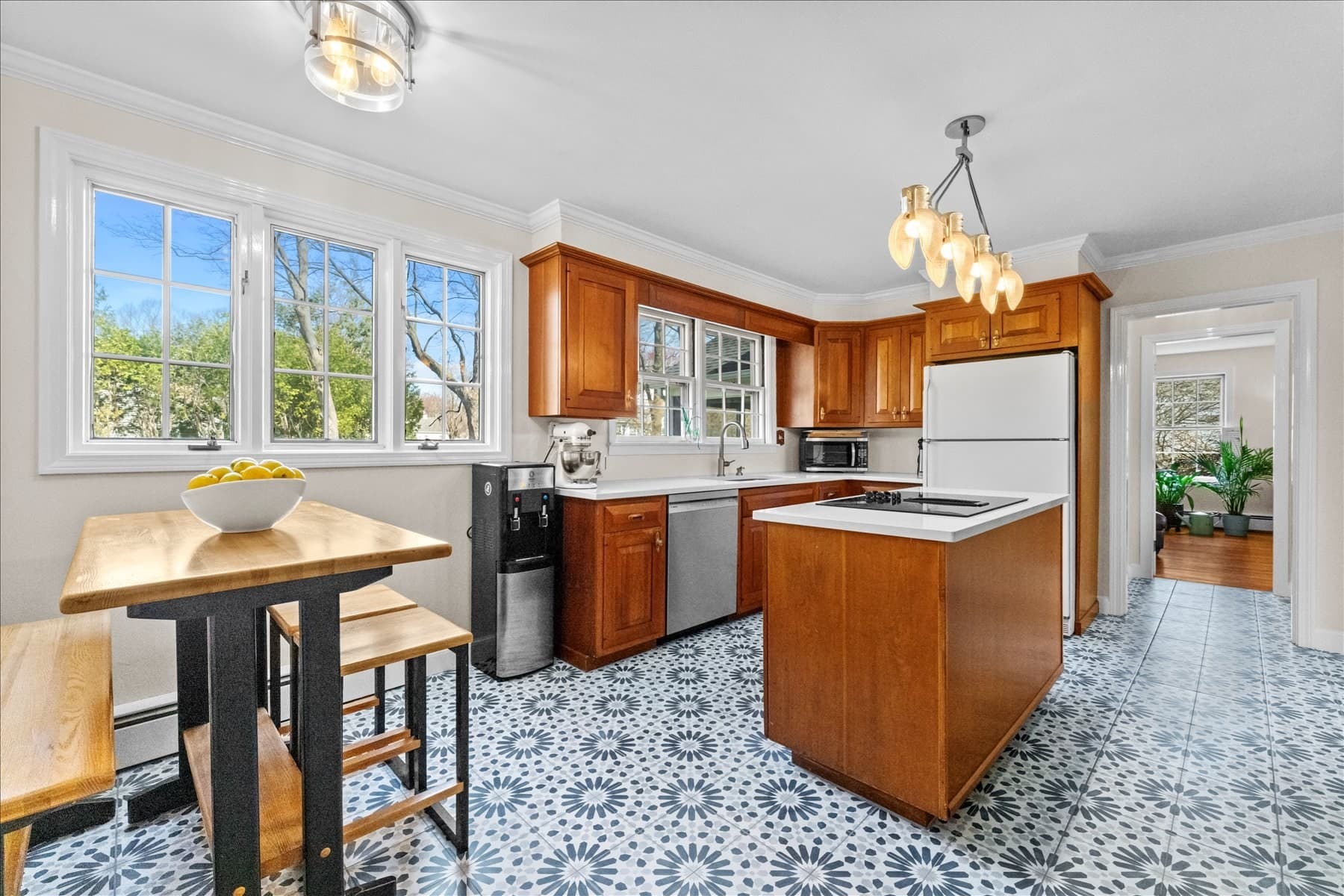 Single Family Residence at 515 Main St, Shrewsbury MA 01545, photo 8 of 42