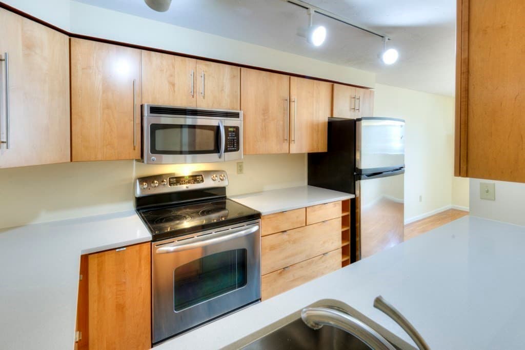 321 Plantation St # 102, Worcester MA 01604 photo 14