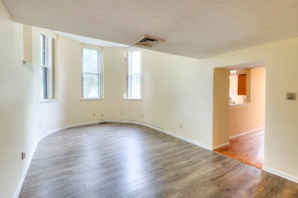 321 Plantation St # 102, Worcester MA 01604 photo 8