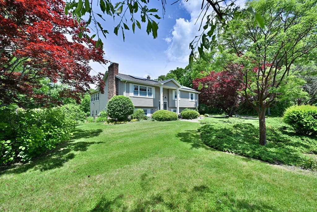 Single Family Residence at 19 Sawmill Road, Dudley MA 01571, Dudley, photo 4 of 42