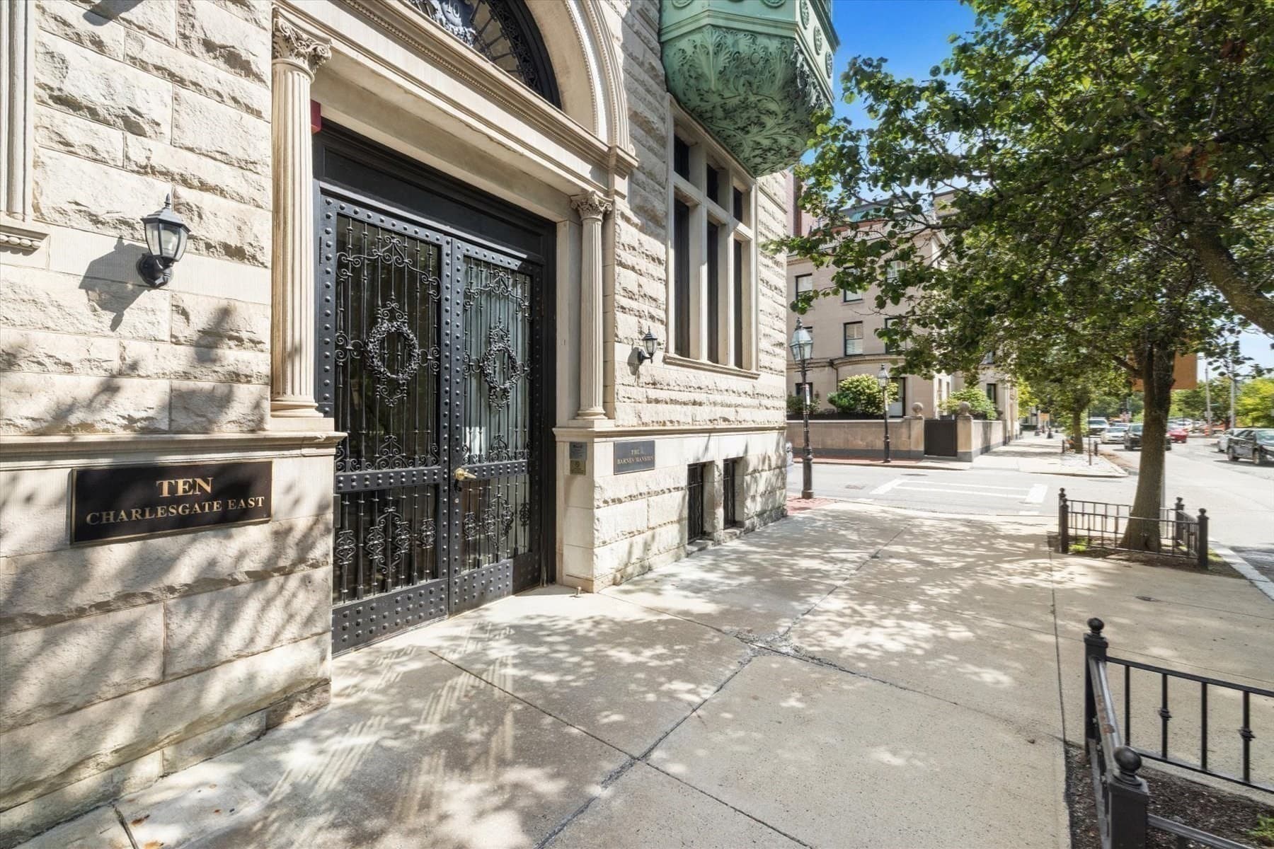 Condominium at 10 Charlesgate East # 502, Boston MA 02215, photo 23 of 34