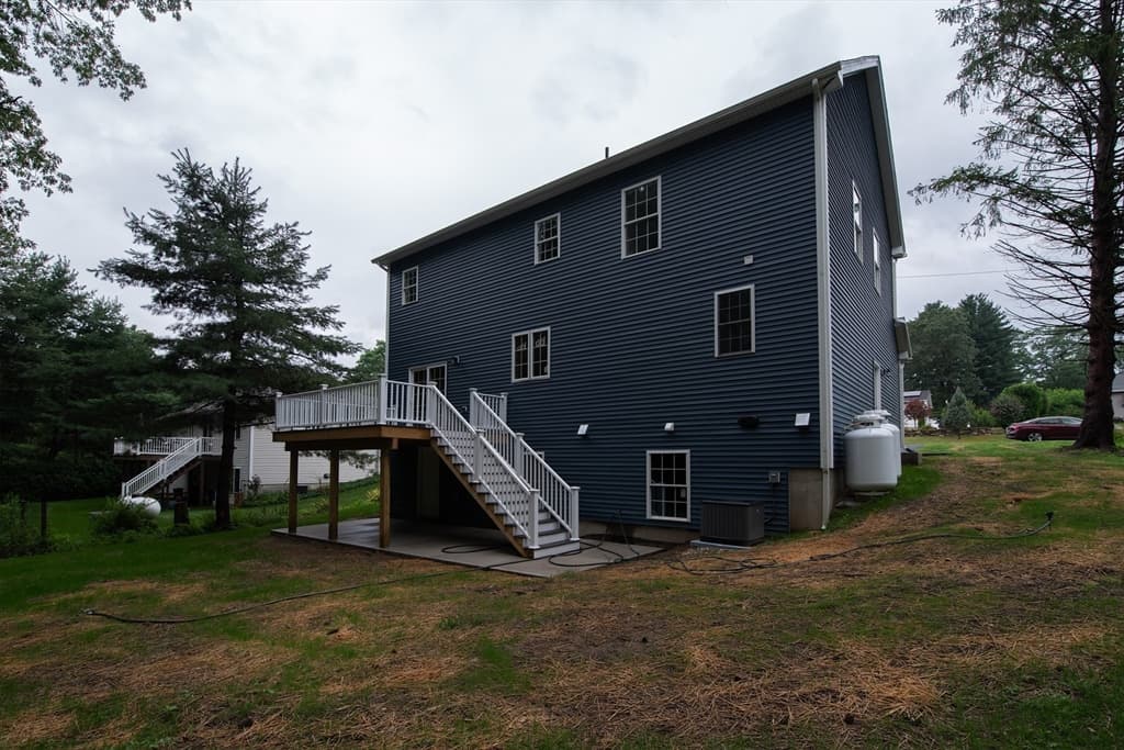 42 Roy St, Ludlow MA 01056 photo 3