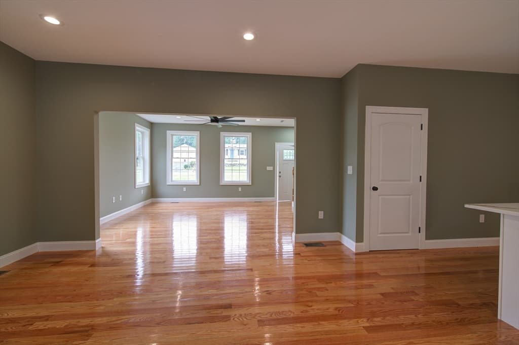 42 Roy St, Ludlow MA 01056 photo 9