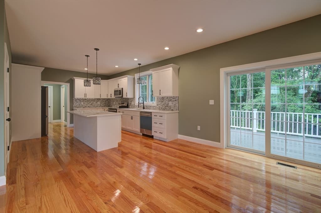 42 Roy St, Ludlow MA 01056 photo 11