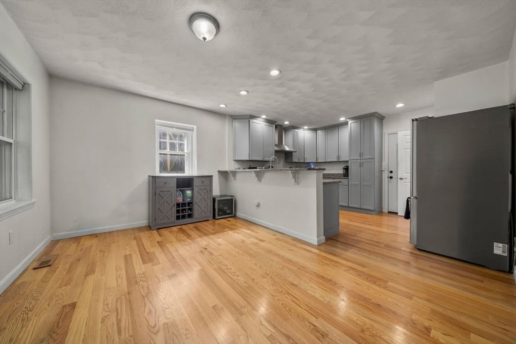 55 Cherry St # 1, Chelsea MA 02150 photo 4