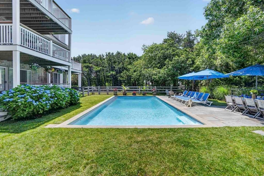 9 Thaxter Ln, Edgartown MA 02539 photo 3