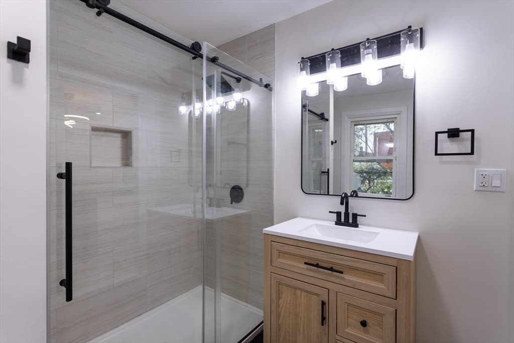 Single Family Residence at 21 Starr Lane, Boston MA 02130, Boston, photo 9 of 17