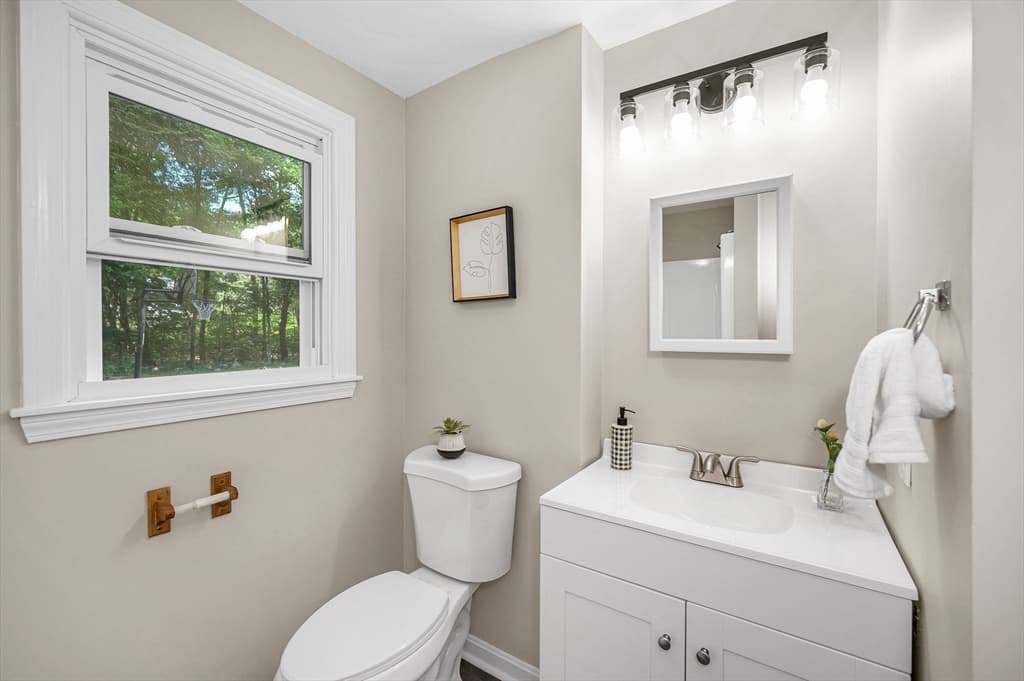 250 Groton Rd, Westford MA 01886 photo 14