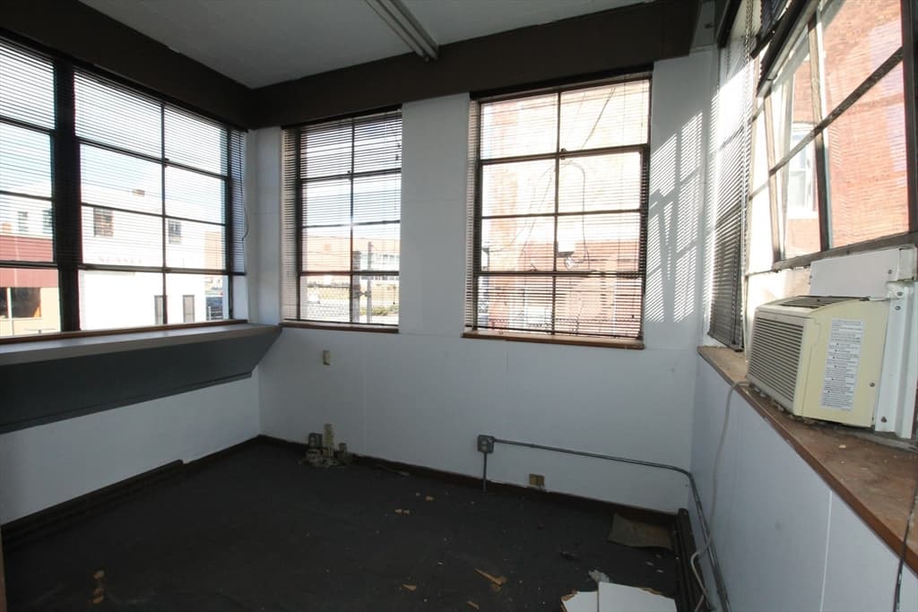 74 Water Street, Worcester MA 01604 photo 8