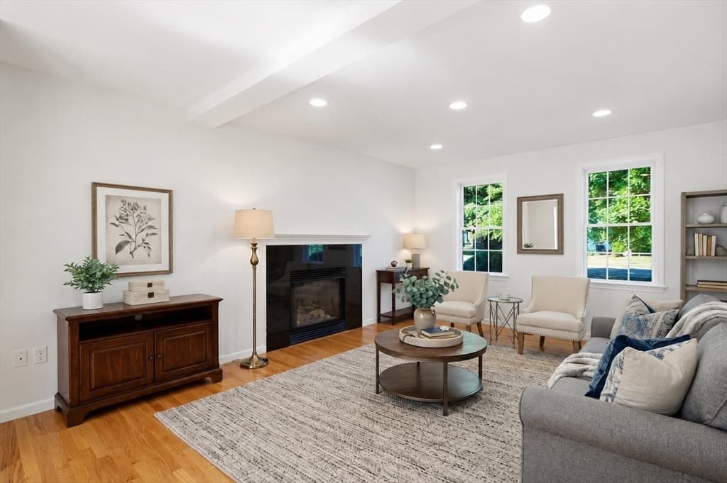 Single Family Residence at 4 Azalea Circle, Millbury MA 01527, photo 10 of 40