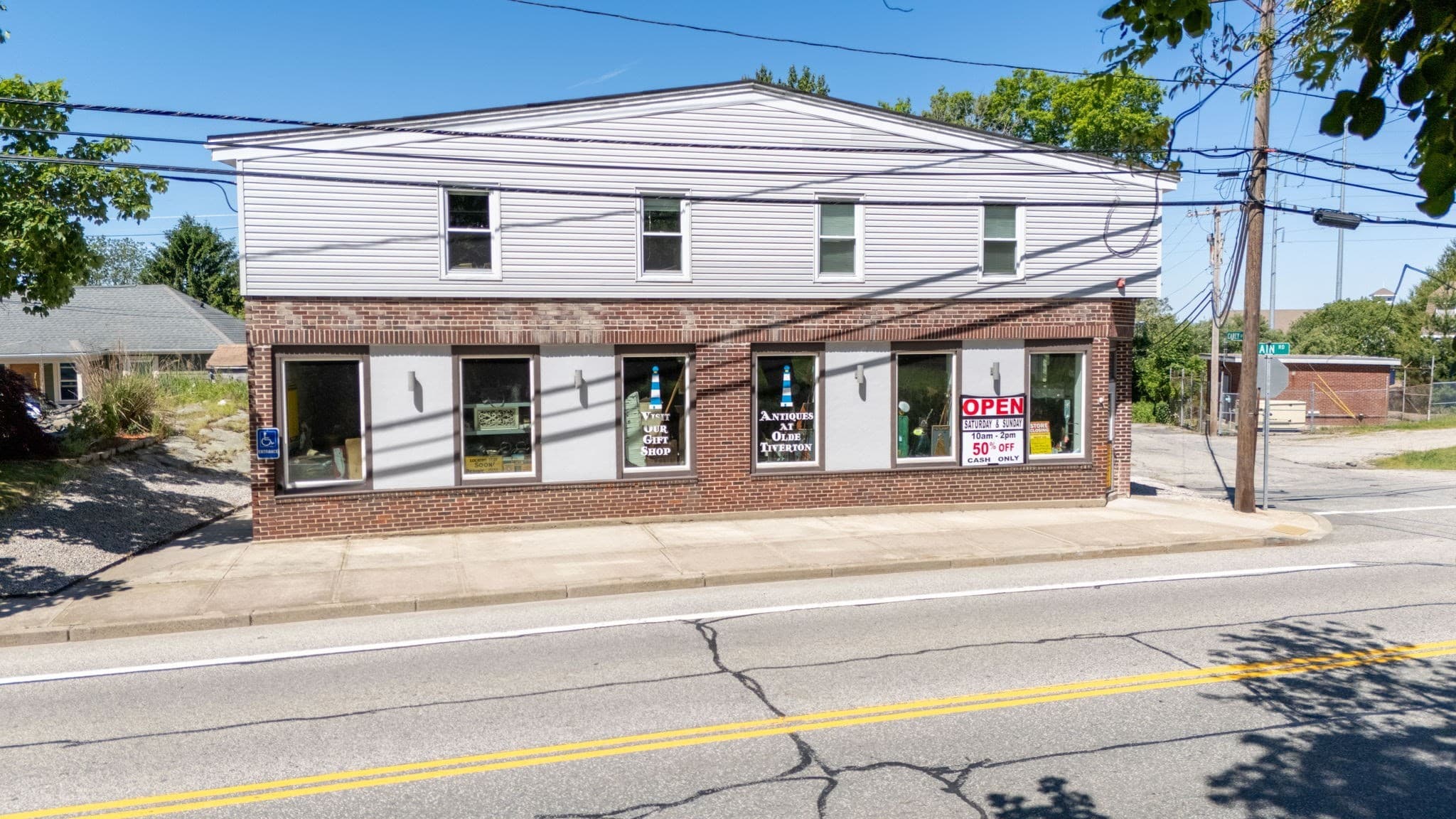 2 Family - 2 Units Up/Down at 1019 Main Rd, Tiverton RI 02878, Tiverton, photo 26 of 30