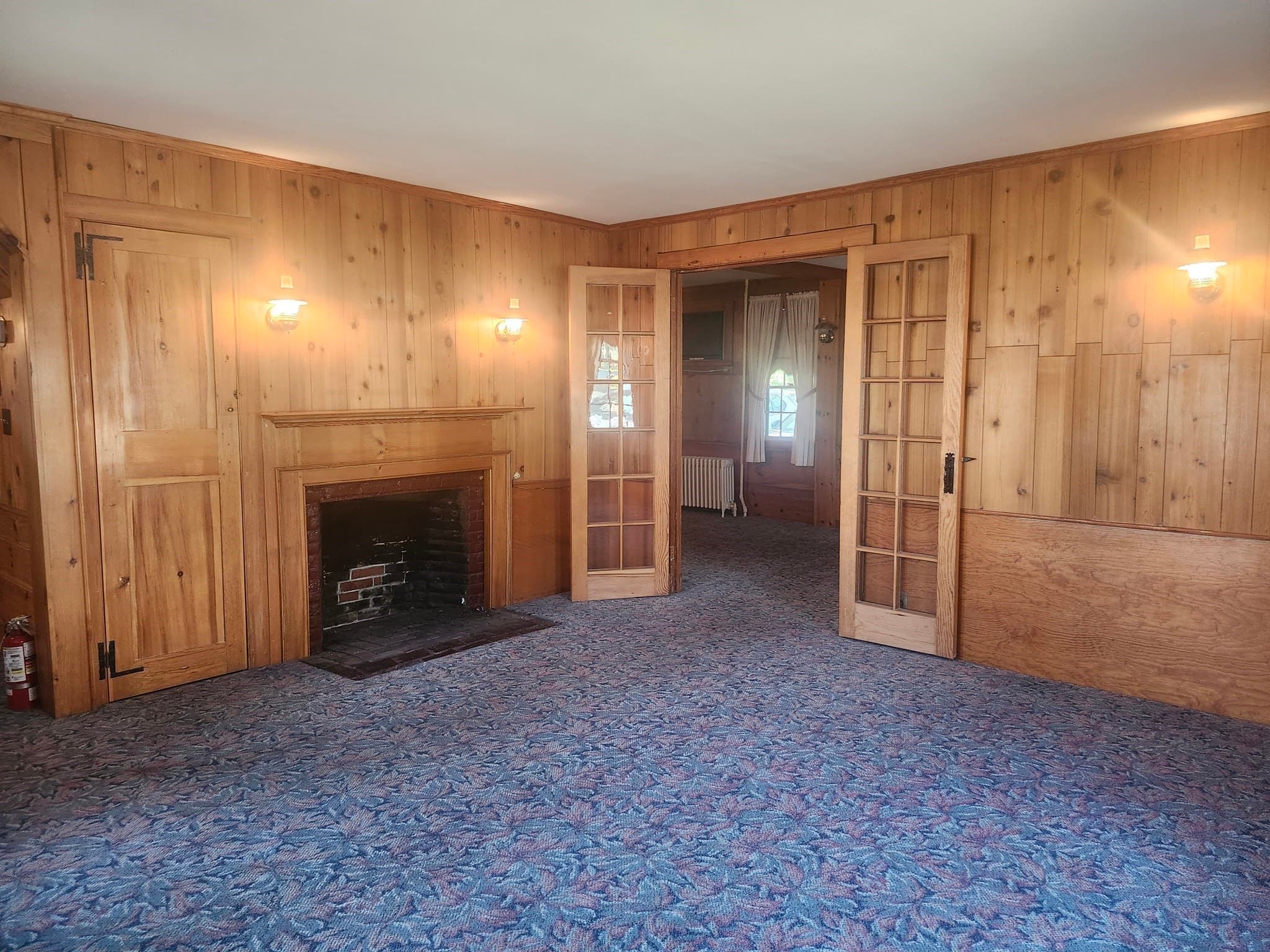 Commercial Sale at 24 Congress St, Milford MA 01757, photo 10 of 23